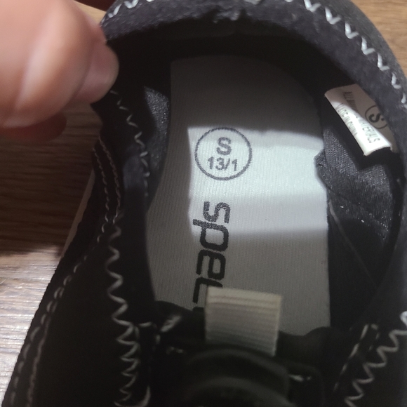 Speedo Water Shoes - Picture 3 of 3